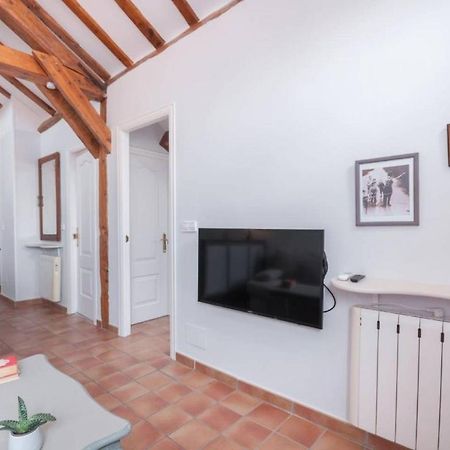 Cozy One-Bedroom Penthhouse La Latina Madrid Buitenkant foto