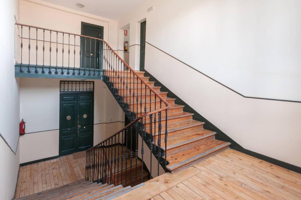 Cozy One-Bedroom Penthhouse La Latina Madrid Buitenkant foto