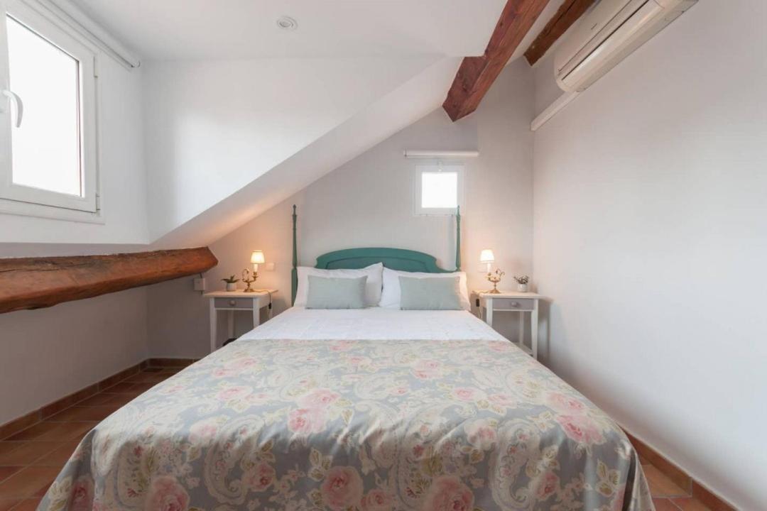 Cozy One-Bedroom Penthhouse La Latina Madrid Buitenkant foto